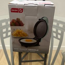 Dash Mini Maker Griddle 