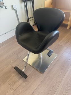 4  Heavy Duty Salon chairs