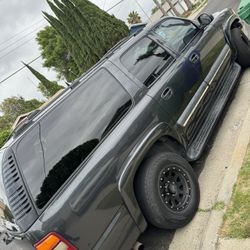 2003 Chevrolet Suburban