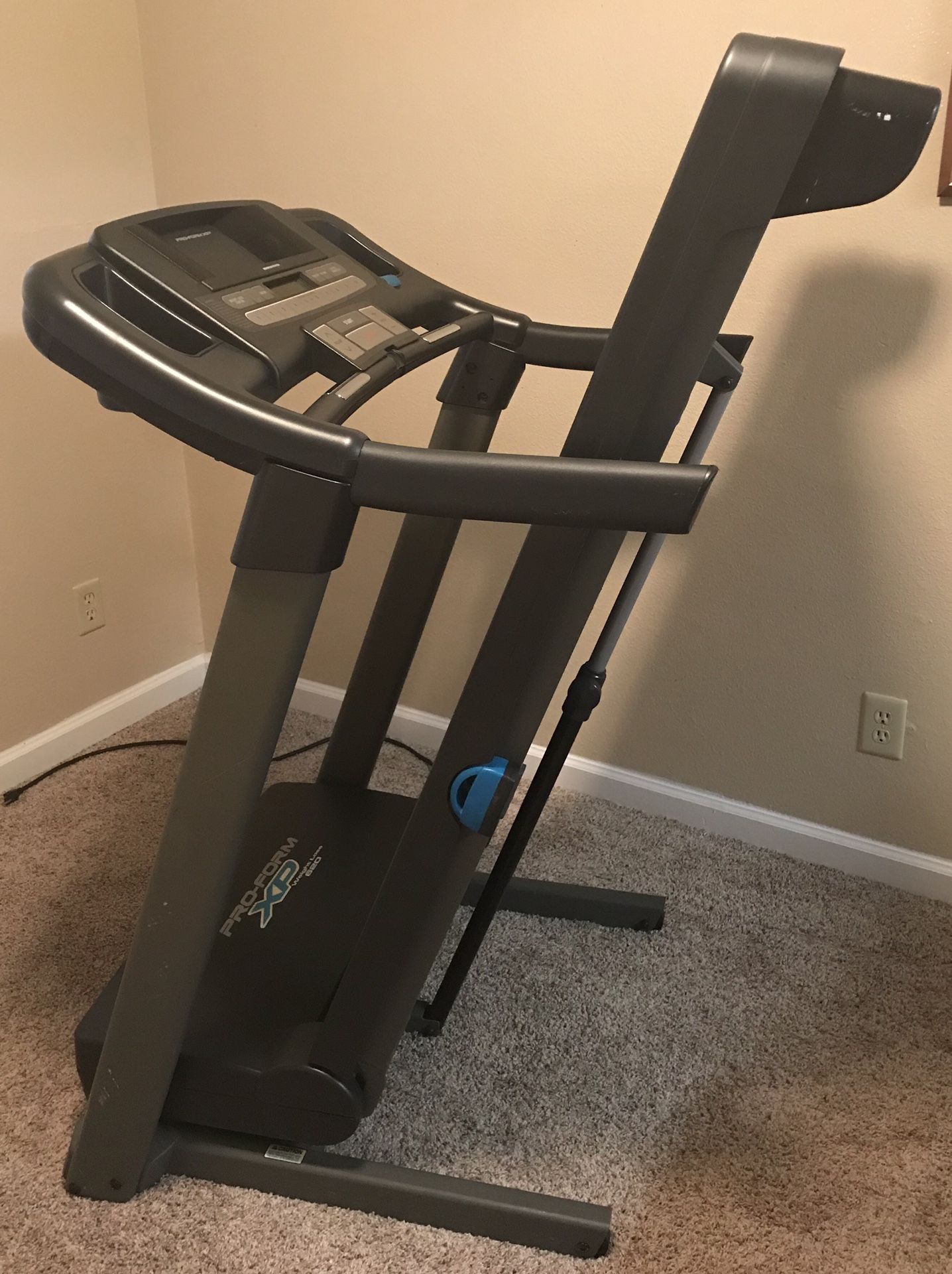 Proform XP Weight Loss 620 Treadmill for Sale in Arlington, TX OfferUp