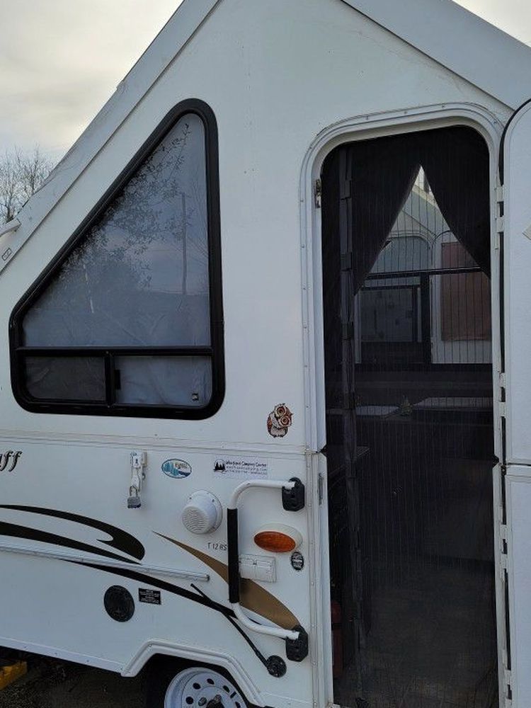 2012 Flagstaff Pop Up Camper Trailer