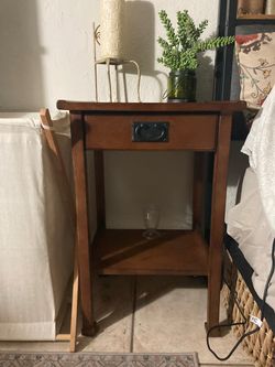 Single nightstand