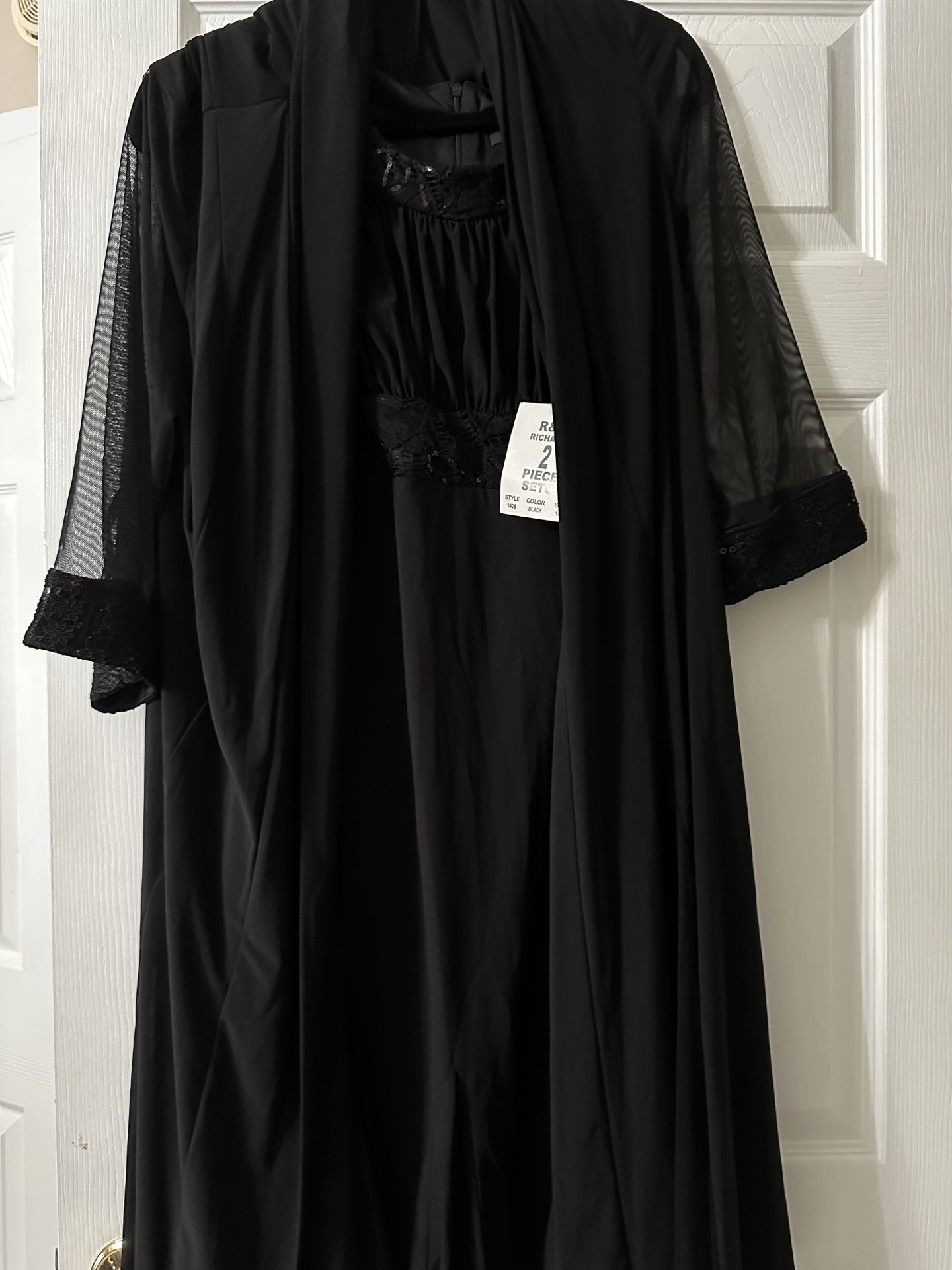 Black 2 Pieces Size 16
