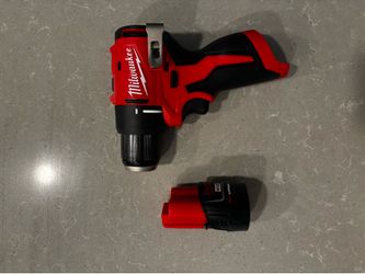 Milwaukee M12 Drill