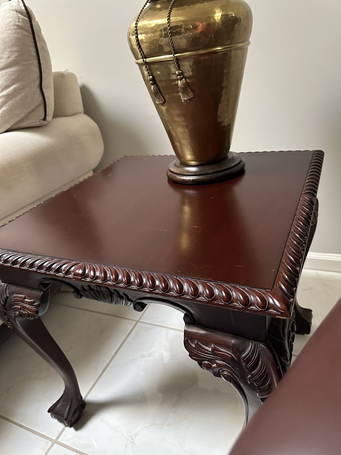Elegant Carved Wood Console & End Table Set – Excellent Condition