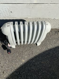 DeLonghi 1200W Bathroom Radiator