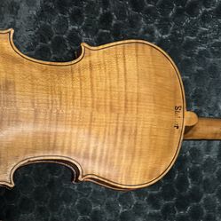 Old violin 4/4 stainer