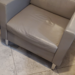 Set of two lounge chairs