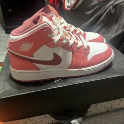 Air Jordan Valentines Day Coral Chalk 