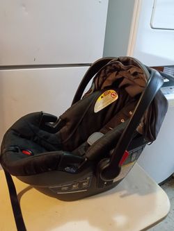 Infant car seat