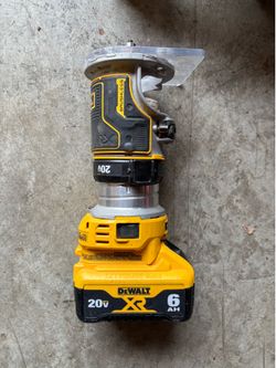 Dewalt XR Brushless cordless router with 6 amp 20volt battery