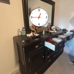 QUEEN BED FRAME AND VANITY 
