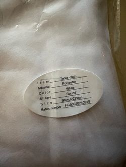 White round table cloths