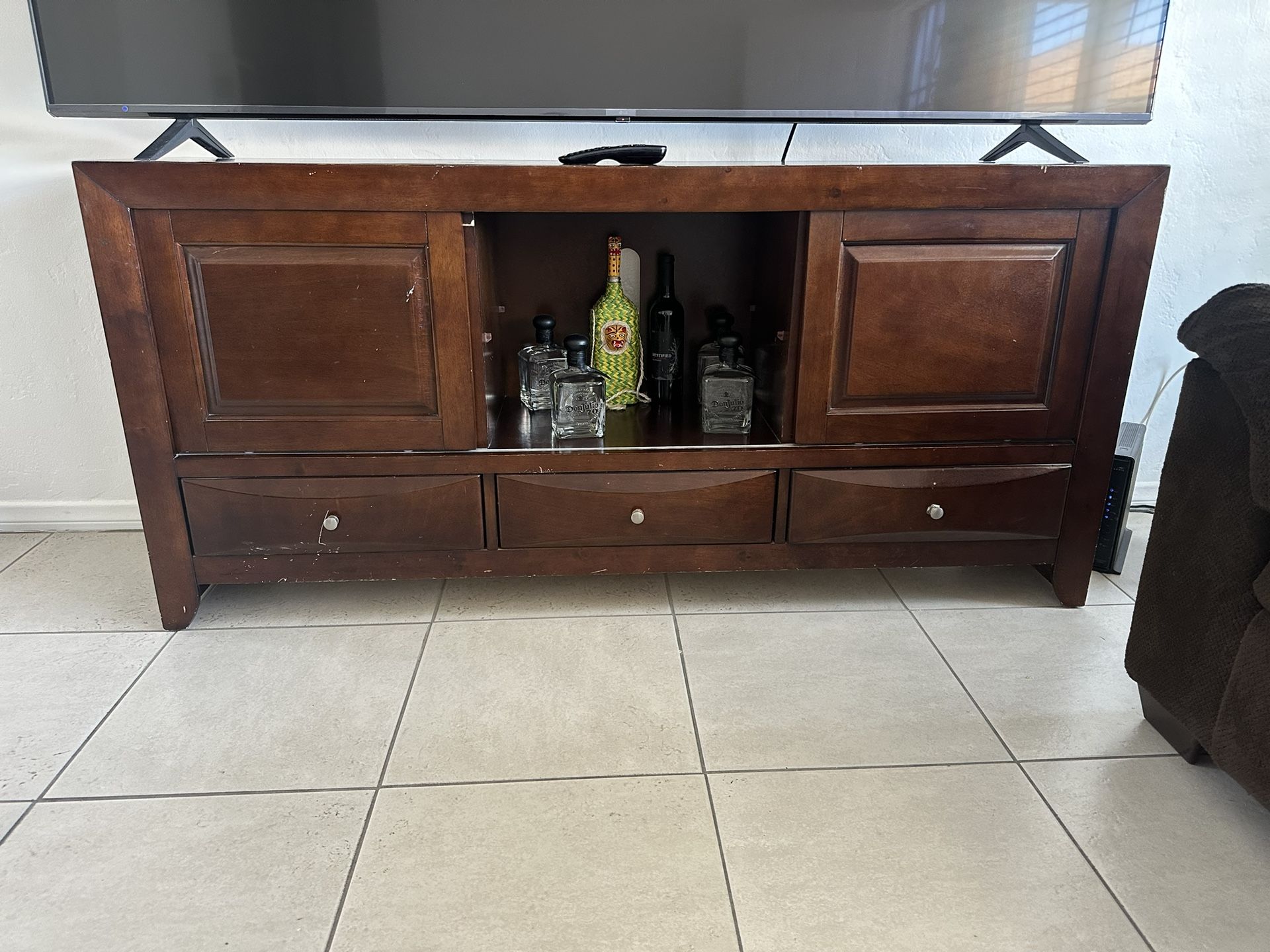 TV STAND