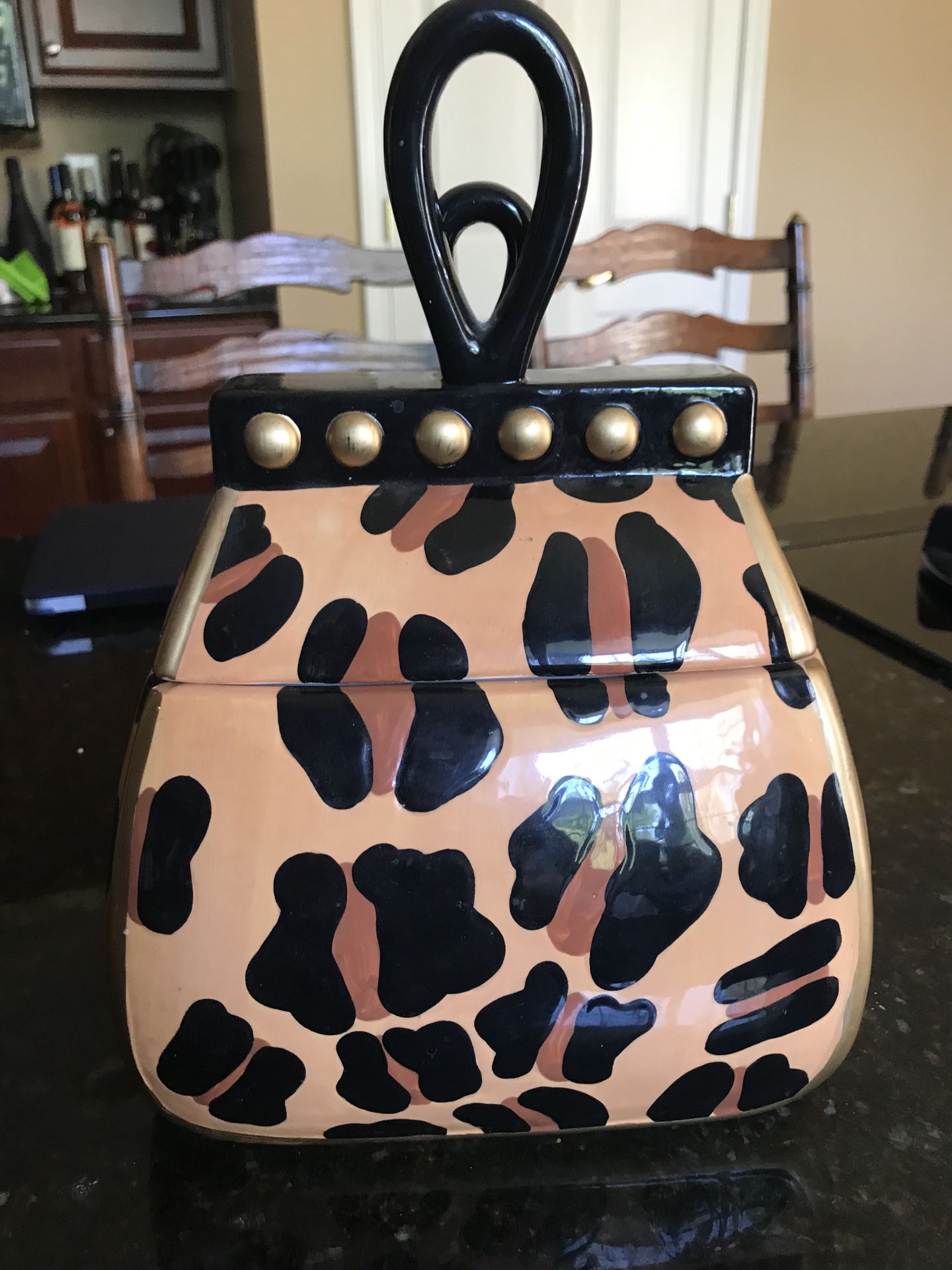 Cookie jar in shape of purse