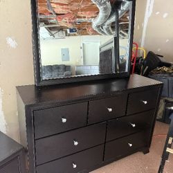 Black Beautiful Bedroom Set $375