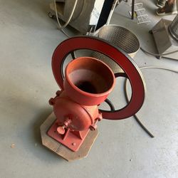 Manual Cast Iron Hand Crank Grinder 