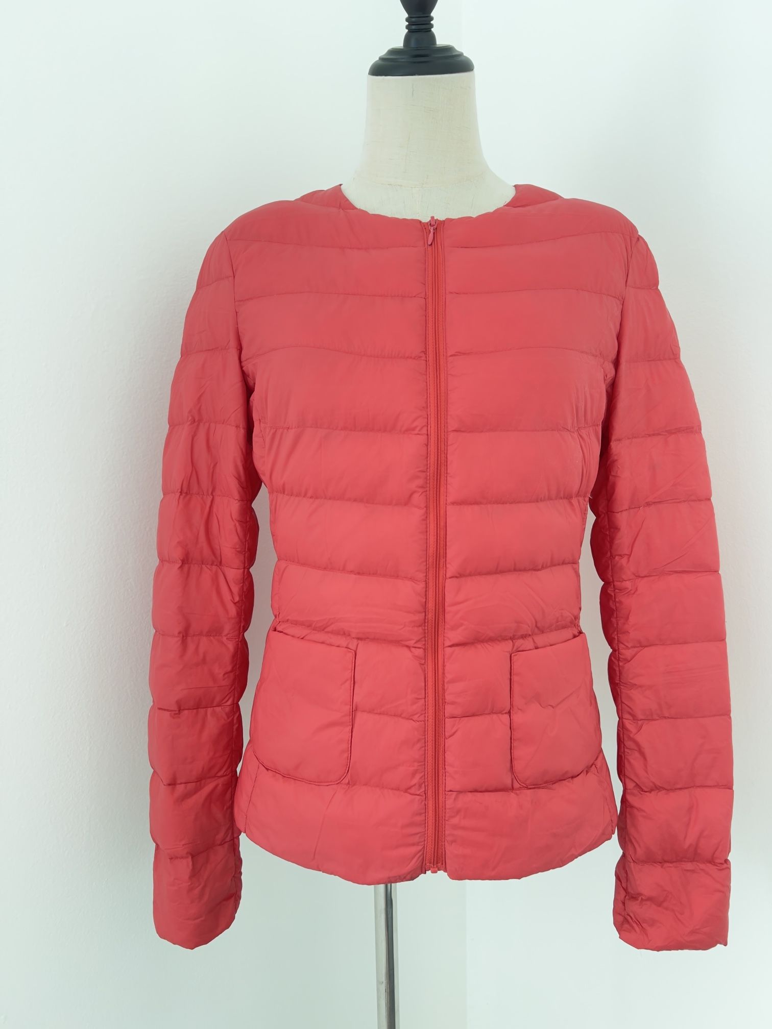 Benetton Lightweight Puffer Jacket in Pinkish/Red, Size Small.