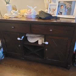 Entryway Table With Wine Rack