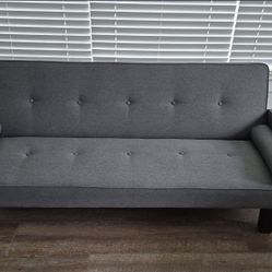 Sofa bed. In excellent Condition, like new. color gray.