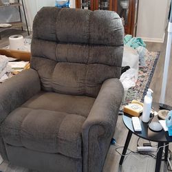1 Year Old Electric Recliner from Raymour & Flanigan