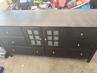Dresser