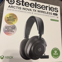 SteelSeries Arctis Nova 7 Wireless Gaming Headset for Xbox Series X: PS5 Compatible, Noise Canceling