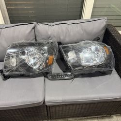 Toyota Tacoma Headlights 2005-2011