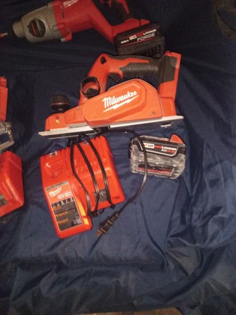 Milwaukee Tools