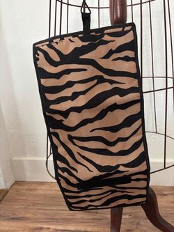 Hanging Travel Organizer