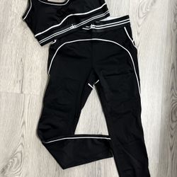 ALO Yoga Airbrush Hearthrob Leggings And Sports Bra Set Size Large(Shipping Only)