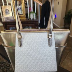 New Michael KORS PURSE