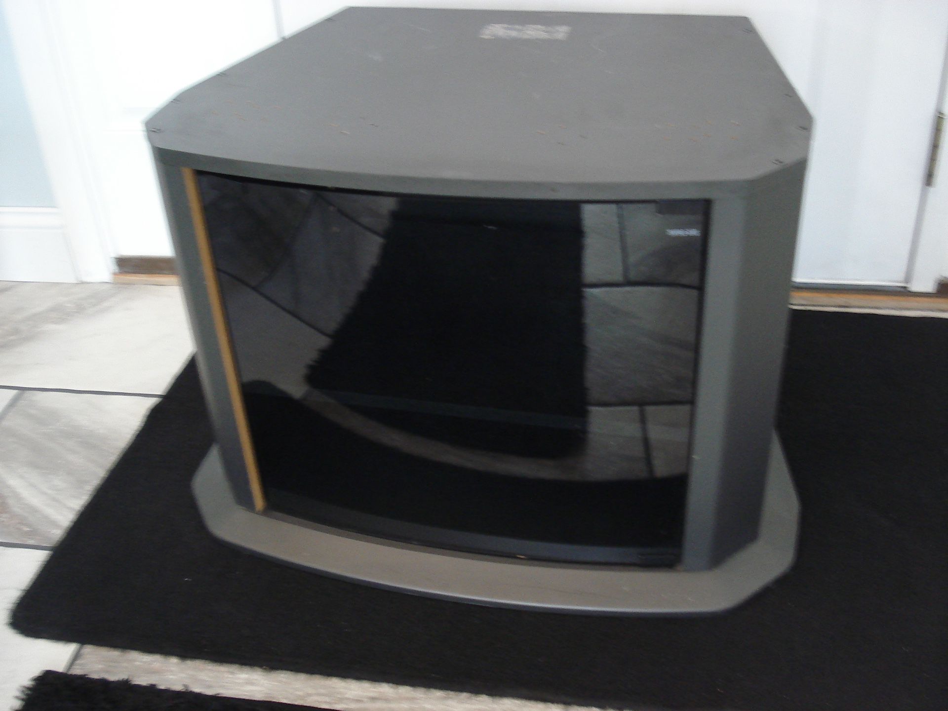 Sony TV Stand/Cabinet Model SU-27A3