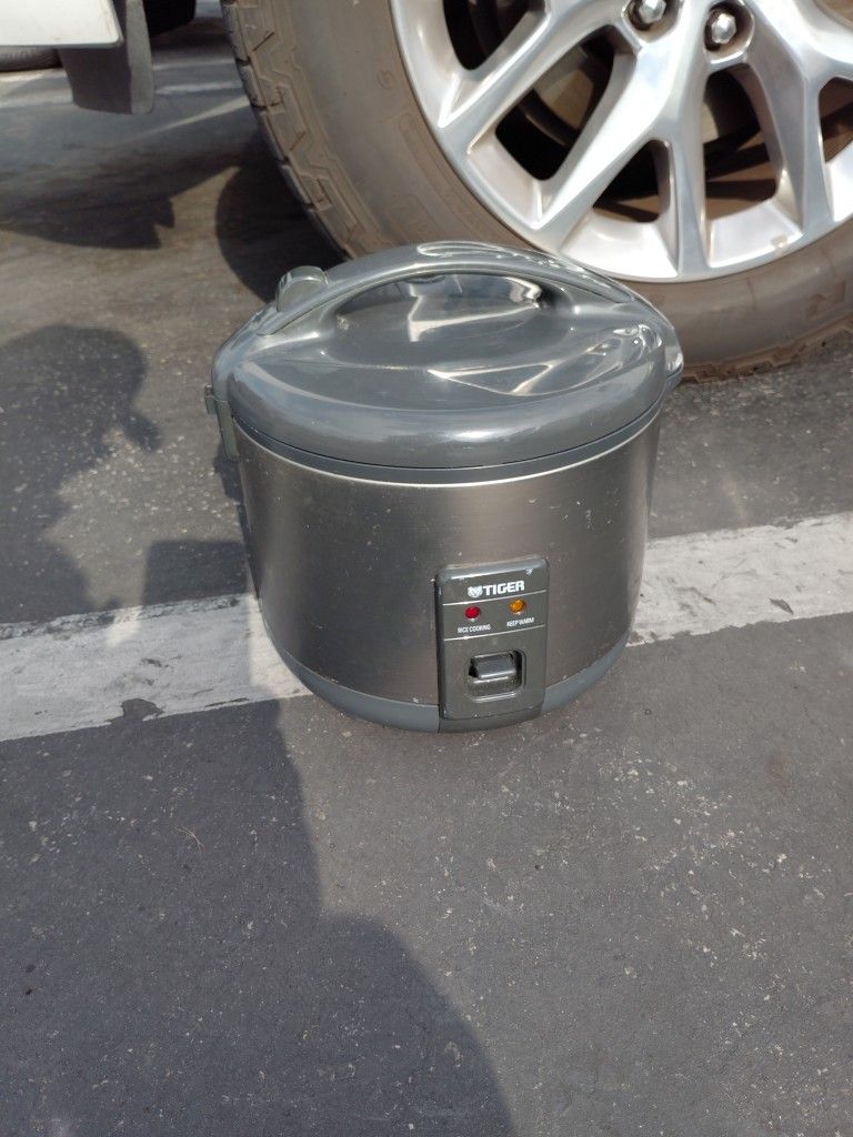 TIGER RICE COOKER