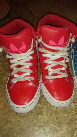 Kids adidas size 12 in little kids $15 a piece but package deal so hurry