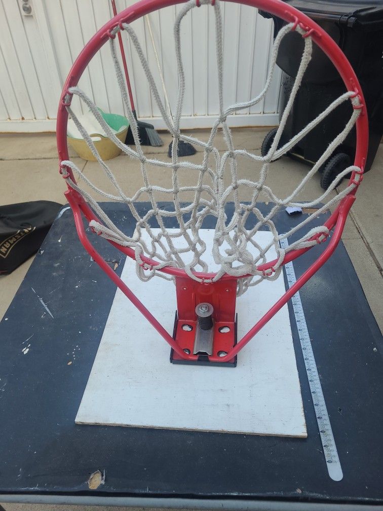 19 In. Basketball Hoop