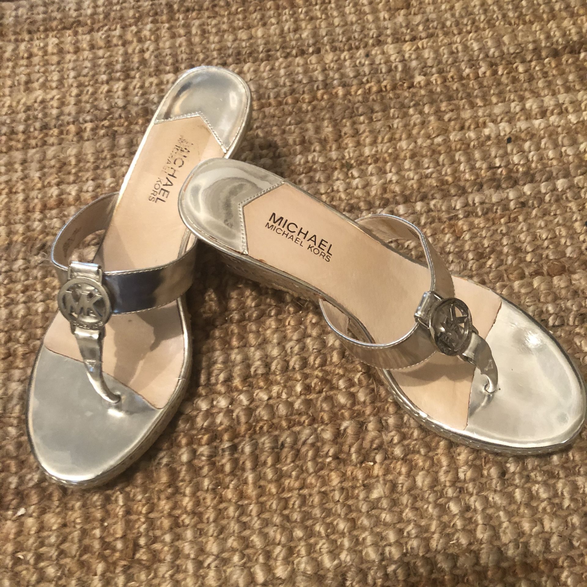 Shoes LV Man for Sale in Thousand Oaks, CA - OfferUp