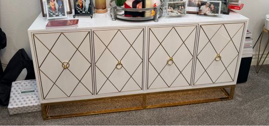 Buffet table cabinet