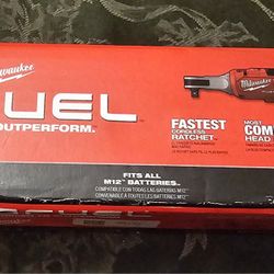 Milwaukee M12 RATCHET 