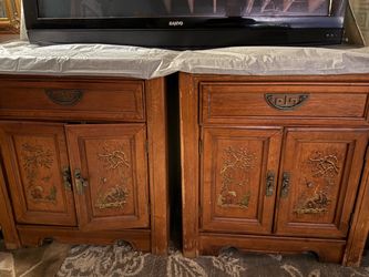 Dresser, Mirror & 2 Nightstands