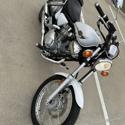 Yamaha VX 250