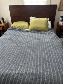 Queen Bedframe