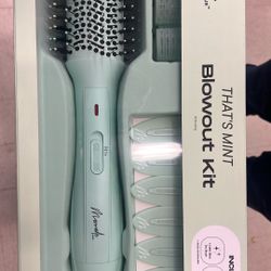 Blow Out Hair Brush Dryer (New) Kit