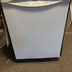 Maytag 24” built-in dishwasher 
