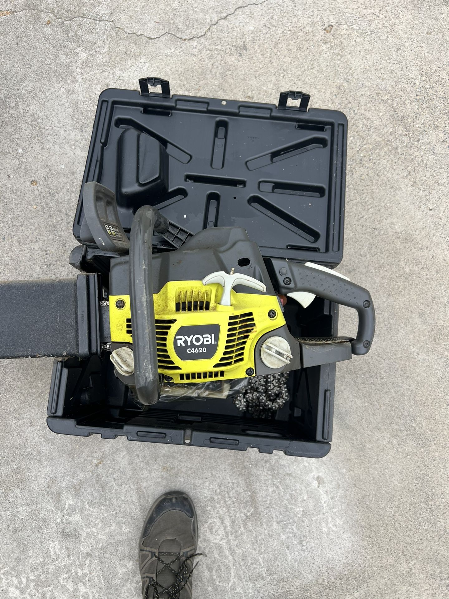 Ryobi Chainsaw With Box C4620