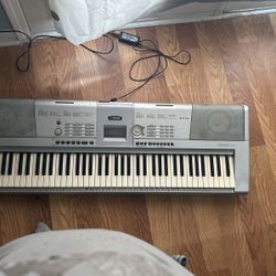 Yamaha Portable Grand Dgx-205