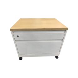Steelcase 6' X 6' L-Shaped Desk With (1) B/B/F (1) F/F Pedestal