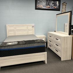4PC Queen Bedroom Set 