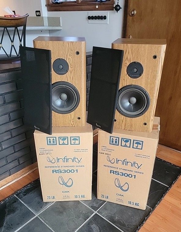 Vintage Infinity RS3001 Speakers Pair, Wood Finish, 20.5” Tall W/ Boxs Tested.