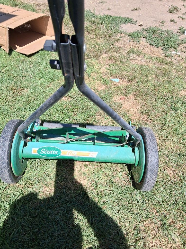 Push Reel Lawn Mower